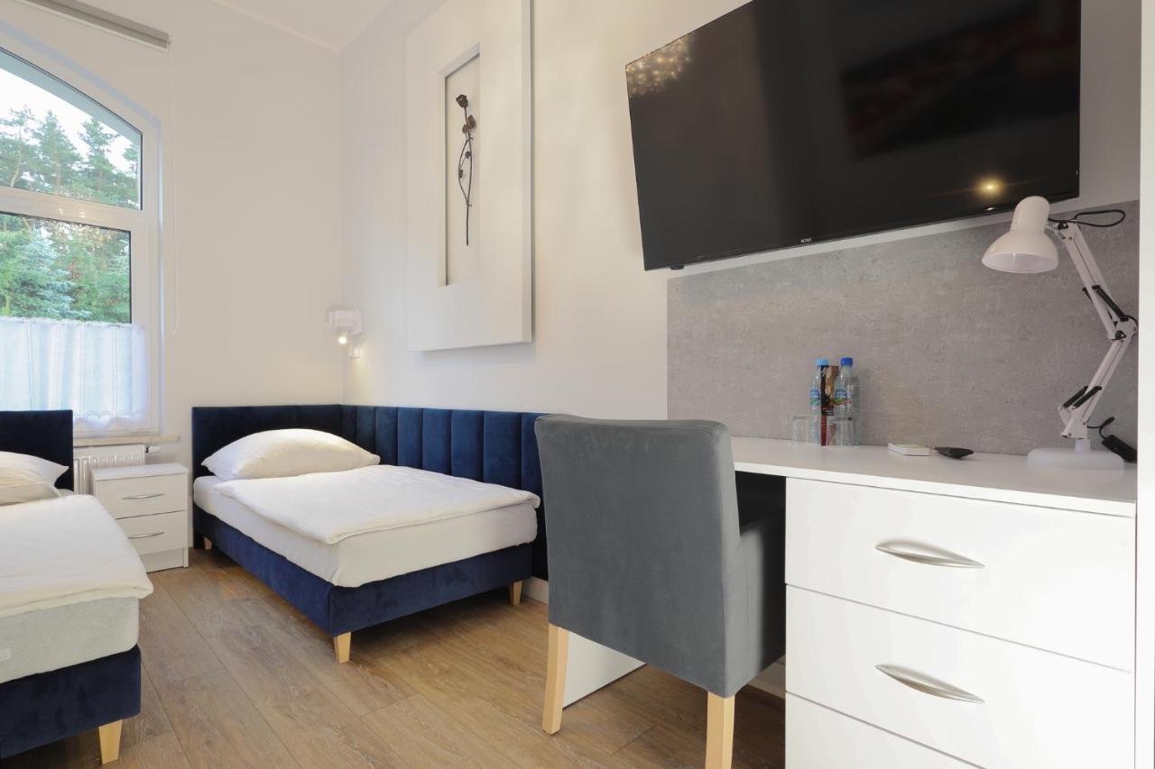 Namysłów Dworek Rozany Hotel & Restauracja מראה חיצוני תמונה