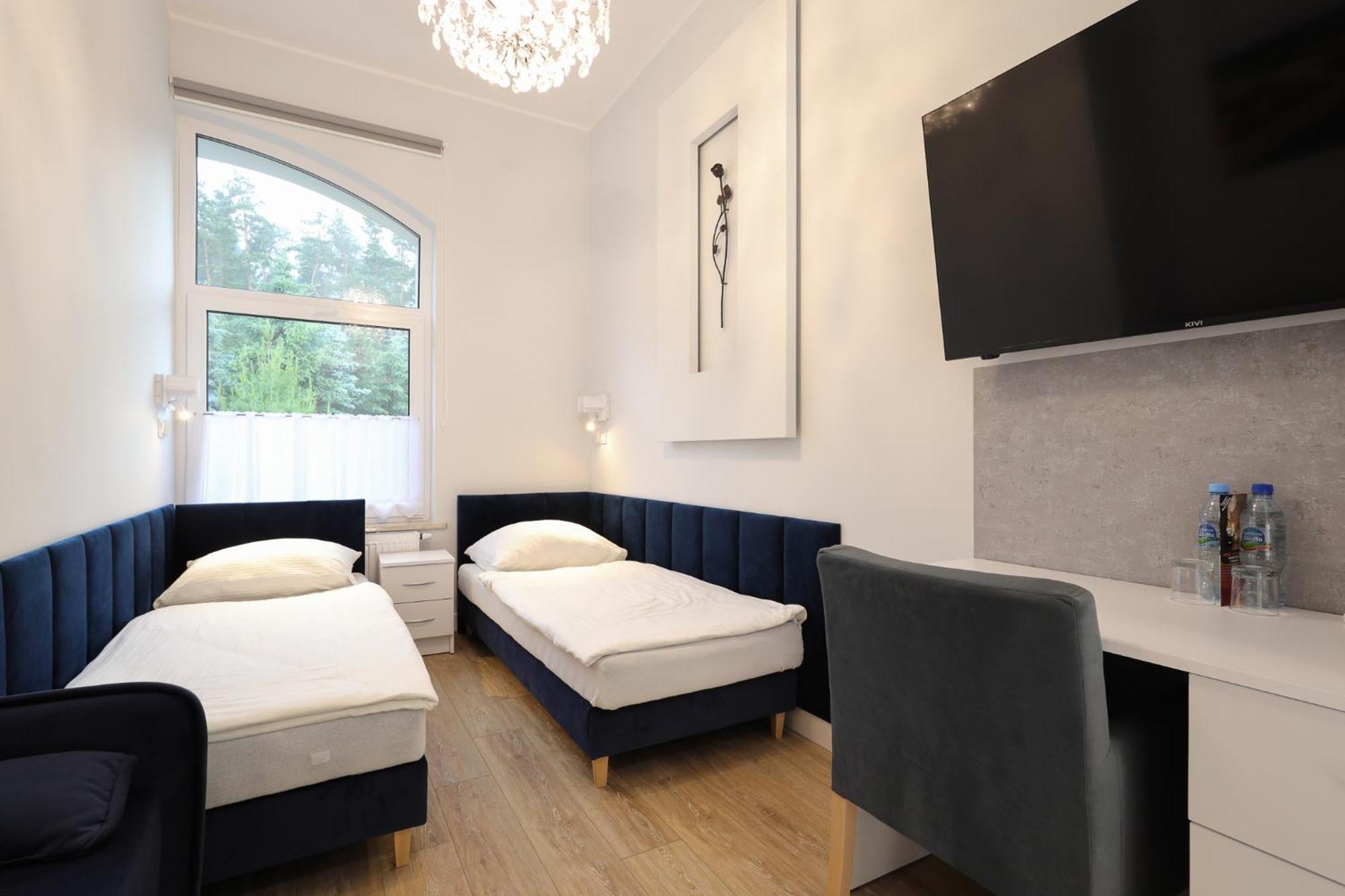 Namysłów Dworek Rozany Hotel & Restauracja מראה חיצוני תמונה