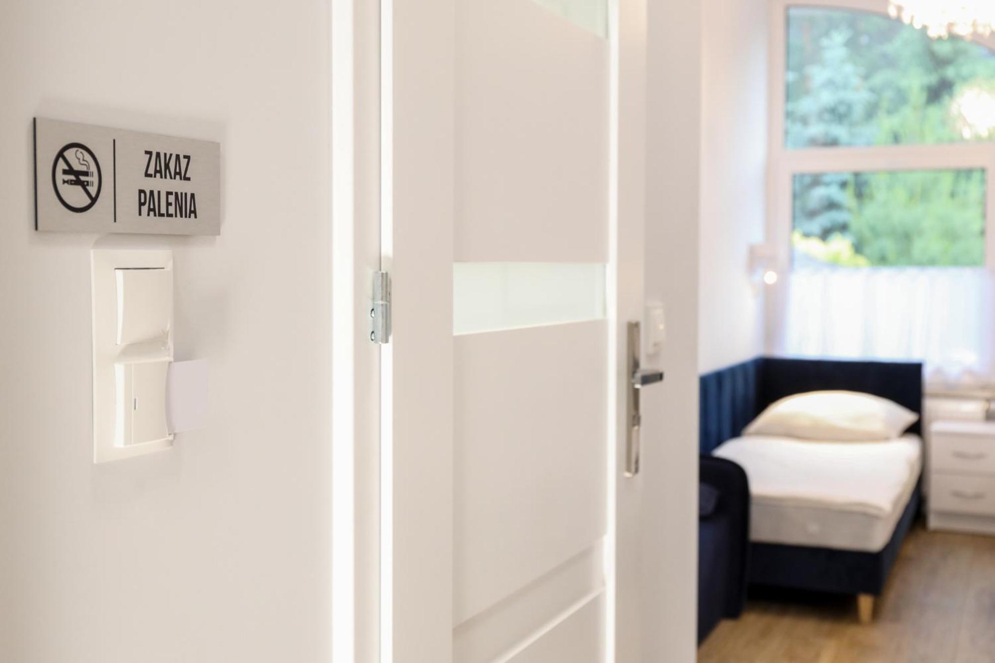 Namysłów Dworek Rozany Hotel & Restauracja מראה חיצוני תמונה