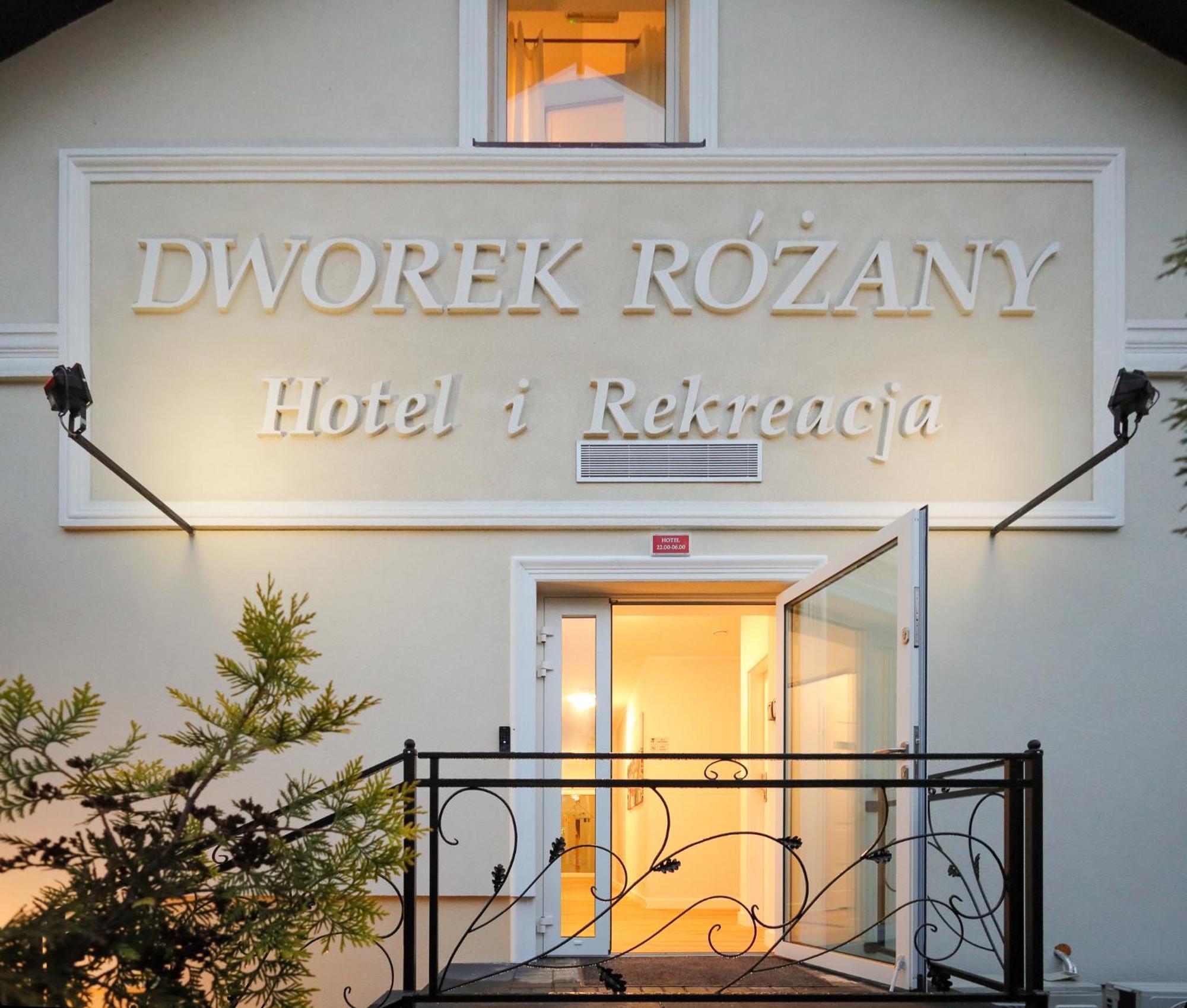 Namysłów Dworek Rozany Hotel & Restauracja מראה חיצוני תמונה