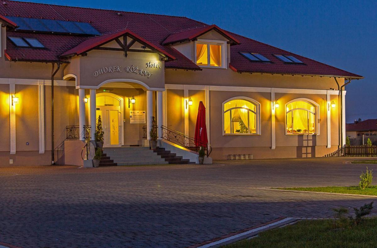 Namysłów Dworek Rozany Hotel & Restauracja מראה חיצוני תמונה
