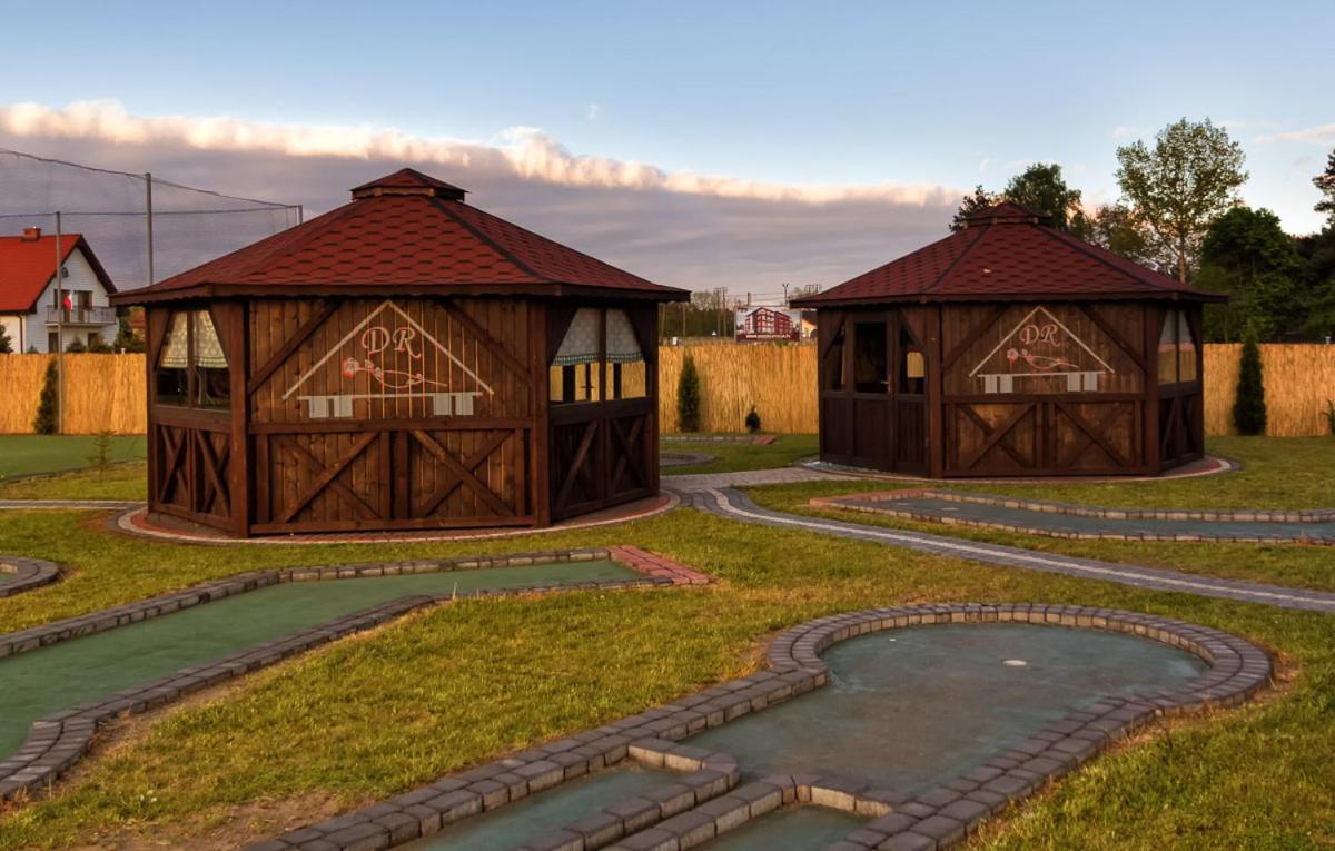 Namysłów Dworek Rozany Hotel & Restauracja מראה חיצוני תמונה